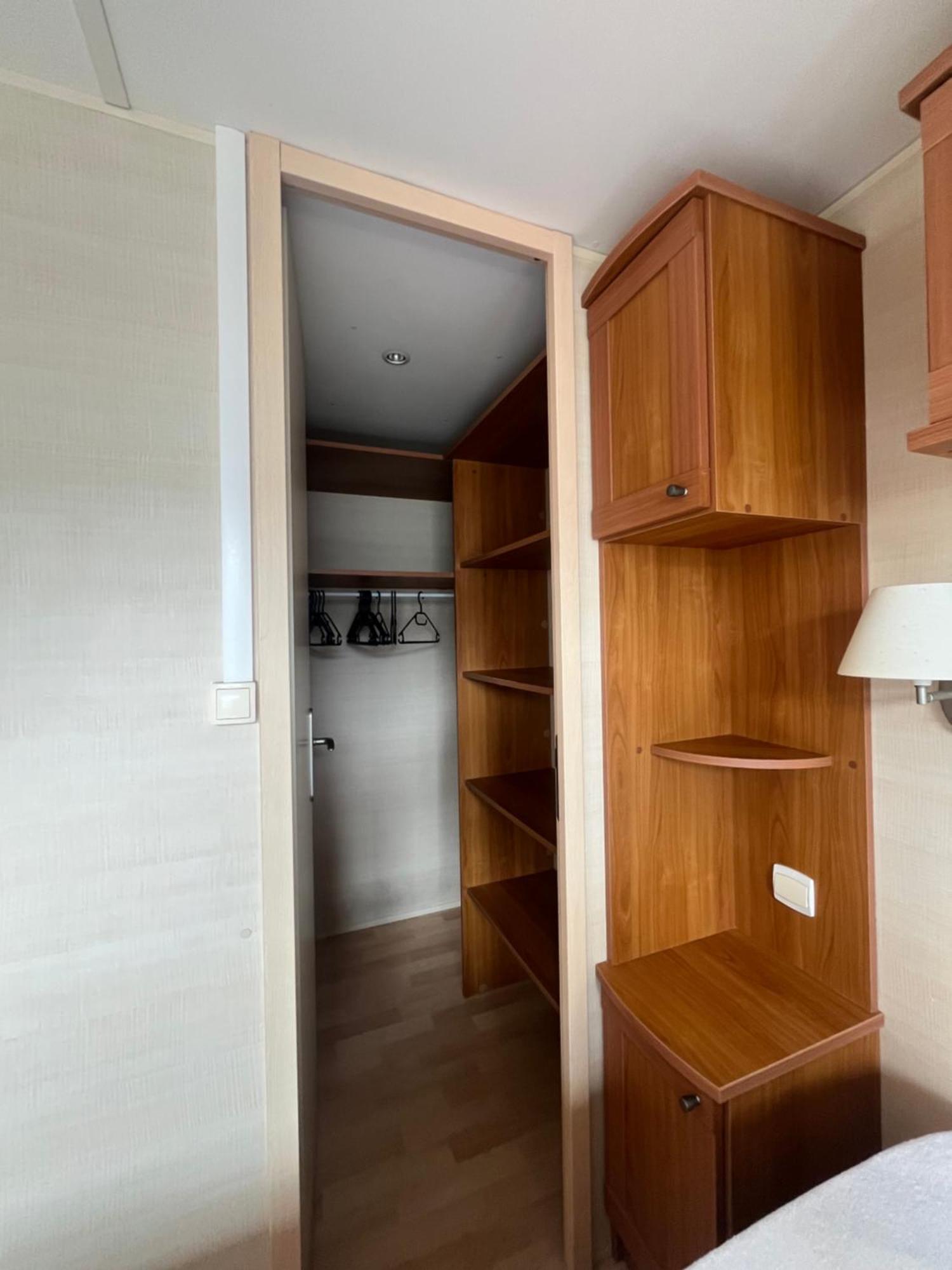 Mobile-home 4 Etoiles Bord De Campingplatz Ouistreham
